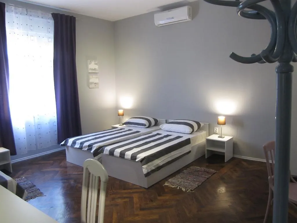 Guest House Ilona Pula 3*,  Croatia