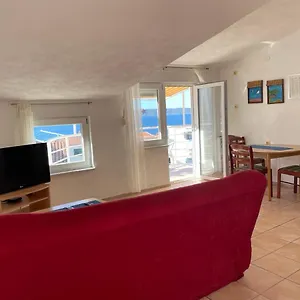 apartments-papic.hotels-in-trogir.com/