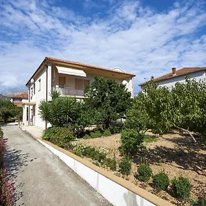 double-room-trogir-13102a.hotels-in-trogir.com/