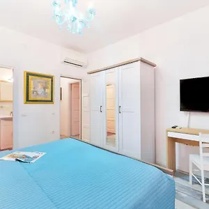 lanterna-rooms-zadar.hotelinzadar.com/
